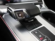 Audi A6 Avant 55 TFSIe 367pk quattro Pro Line S Competition · Panoramadak · Camera · Apple/Android Car Play · HEAD-UP Display · Dodehoeksensoren · Adaptive CC · Leder/Alcantara · EXTRA INRUILKORTING ·