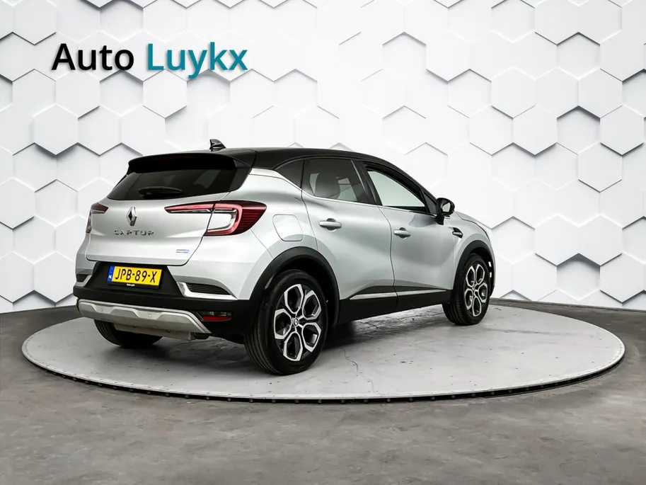 Renault Captur 1.6 E-Tech PHEV 160 Intens | Groot Scherm + Navigatie | Parkeercamera | Cruise Control