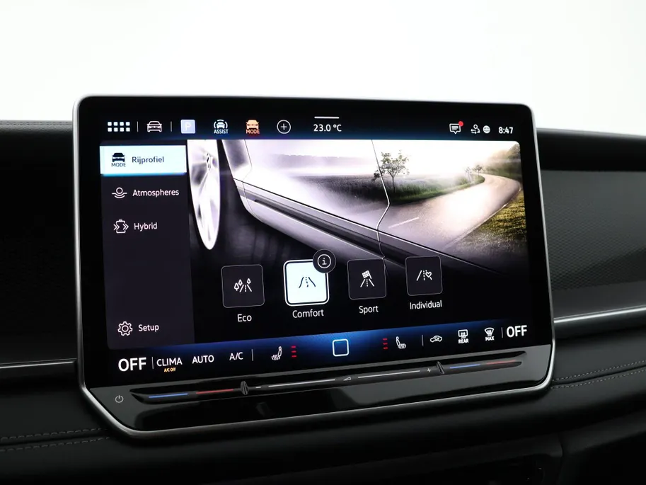 Volkswagen Tayron Life Edition 1.5 eHybrid 204 PK 6 versn. DSG · Comfort pakket · Trekhaak inklapbaar, met elektrische ontgrendeling, incl. aanhangermanoeuvreerhulp Trailer Assist · Voorraad OUTLET · Prijs is inclusief inruilpremie · MEGA SALE