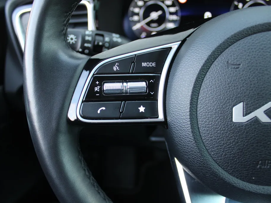 Kia Ceed 1.0 T-GDi DynamicPlusLine | Stuur-/stoelverwarming | Camera | Draadloos laden | LED | Dodehoek detectie | 16' LM |