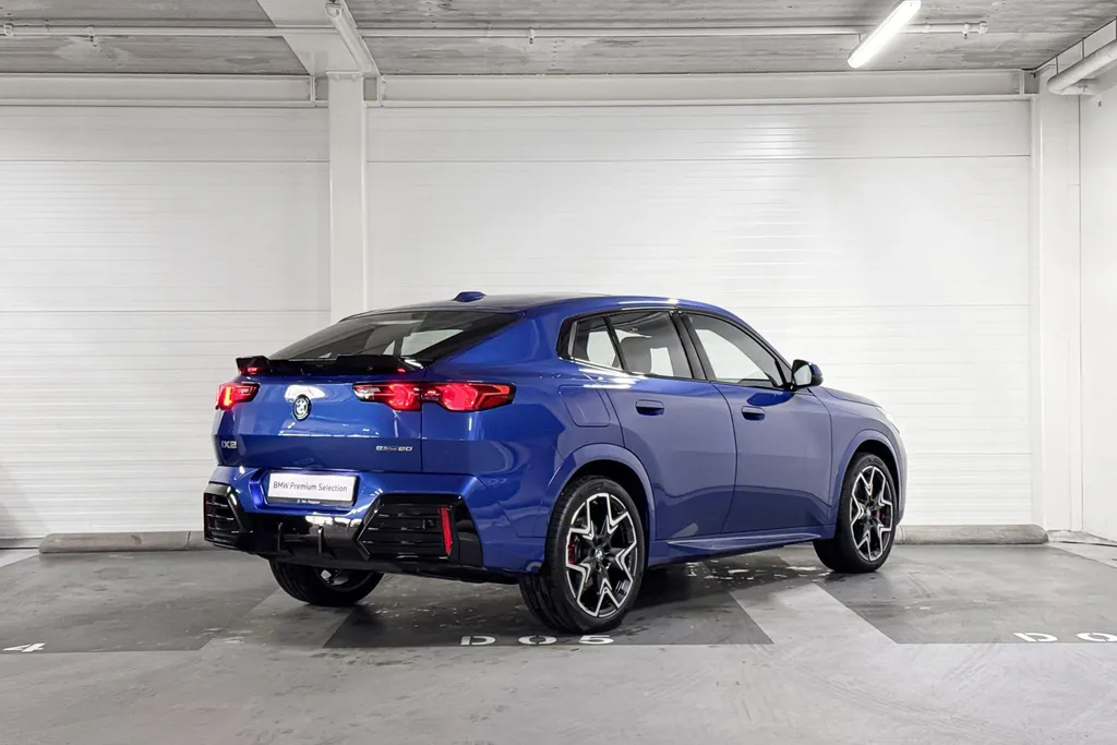 BMW iX2 eDrive20