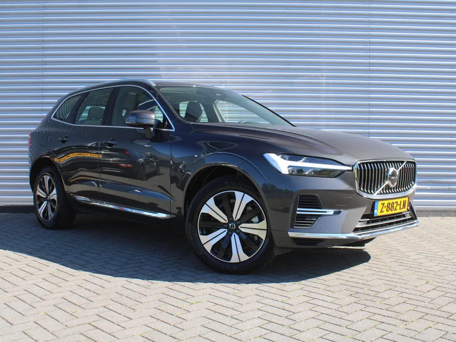 Volvo XC60 2.0 T6 Plug-in hybrid AWD Essential Edition Bright | Leer | Schuifdak | Elek. stoelverstelling | 19' LM | Dodehoek detectie | LED | Zeer nette auto |
