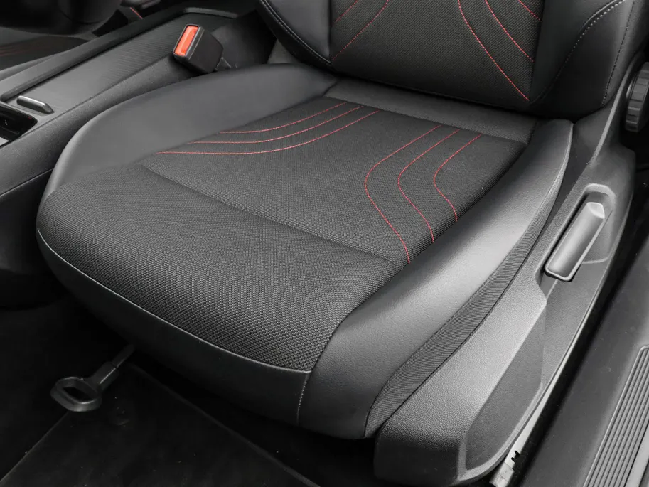 Volkswagen ID.4 GTX 299pk 4Motion 77 kWh · Panoramadak · 360 Camera · Dodehoeksensor ·Warmtepomp · Alarmklasse 3 · Stoel-& Stuurverwarming · 21'' Inch ·