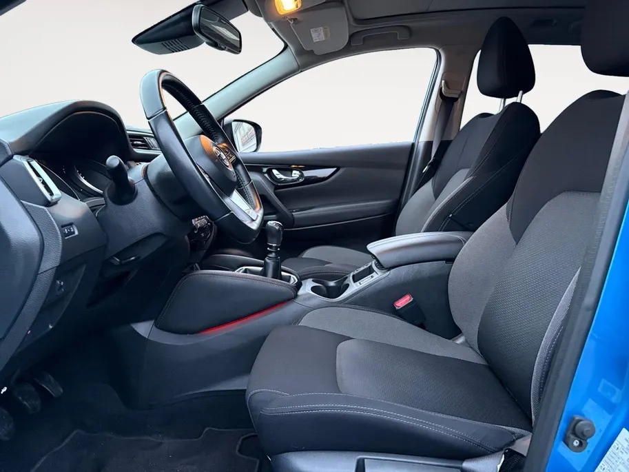 Nissan QASHQAI 1.3 DIG-T N-Connecta | Trekhaak | Navigatie | Camera | Stoelverwarming | Apple Carplay/Android Auto |  Lichtmetalen Velgen |