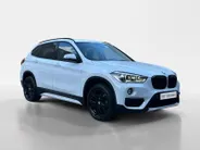 BMW X1 sDrive18i High Executive | Automaat | Head-Up Display | Automatische Achterklep | Panorama Dak | Stoelverwarming | Volledig Lederen Bekleding | Dealer Onderhouden | Camera | 12 Maanden BOVAG Garantie