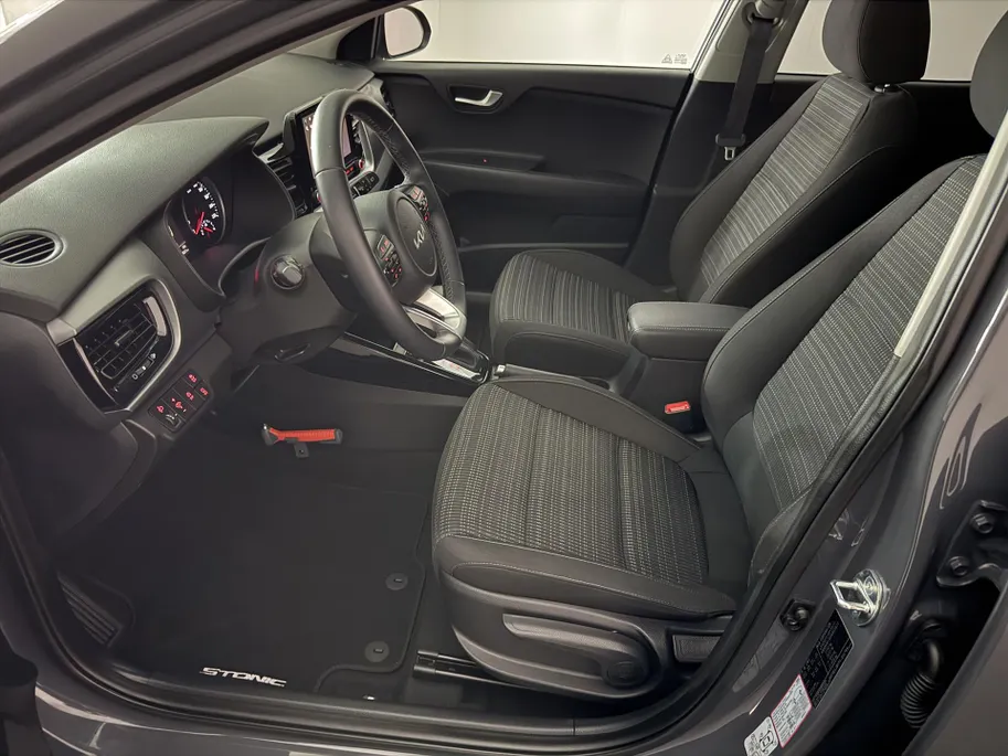 Kia Stonic 1.0 T-GDi 120pk DCT7 DynamicPlusLine | All-Seasonbanden | Apple Carplay/Android Auto