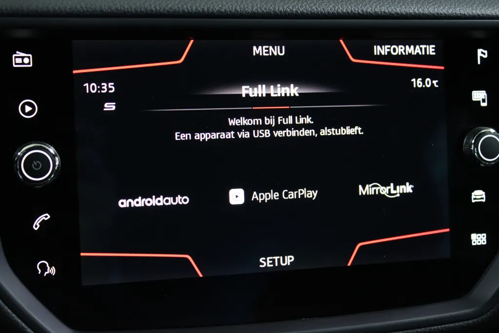 SEAT Arona 1.0 TSI FR Business Intense / 18'' LMV / FULL LED / CAMERA / KEYLESS /