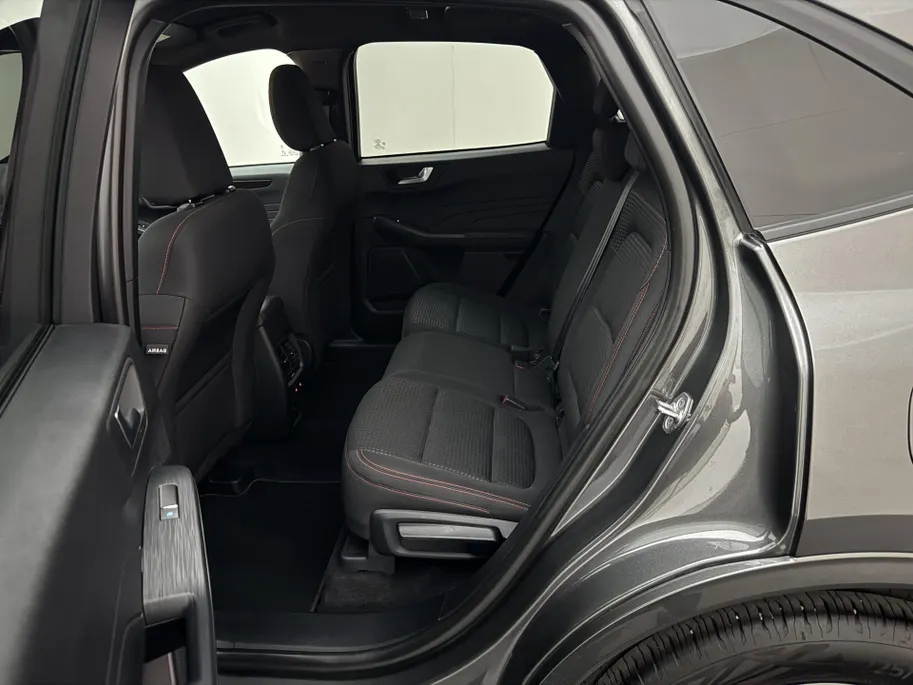 Ford Kuga 2.5 PHEV ST-Line | 225 pk | Winterpack |