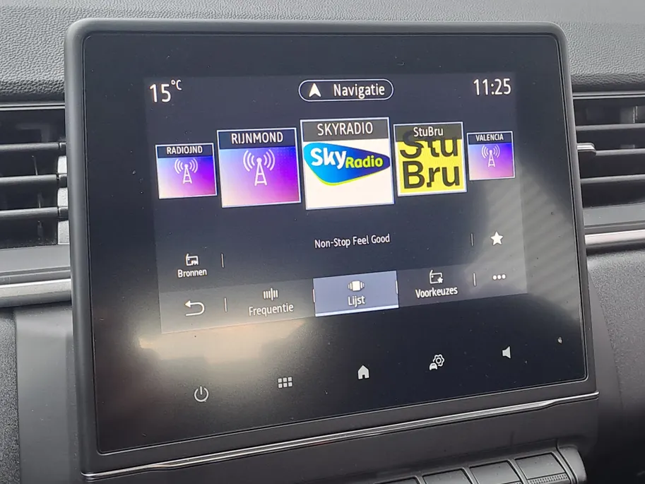 Renault Captur 1.0 TCe 90 Zen | Navigatie | Camera | Sensoren | Rijstrooksensor met correctie | Airco | Apple Carplay/Android Auto