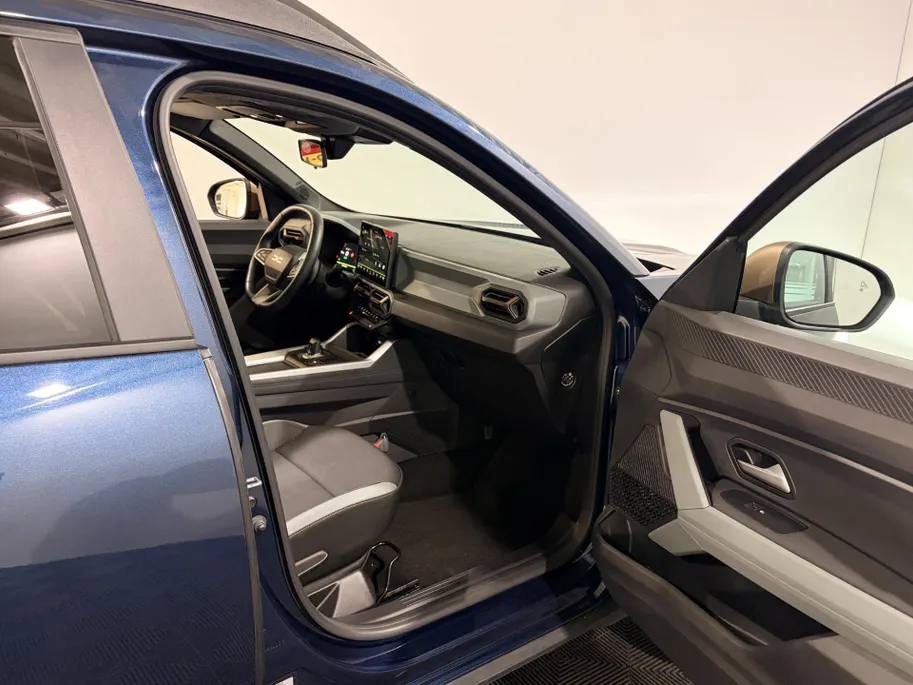 Dacia Bigster 155PK Hybrid Extreme Automaat | 1e eigenaar | 360 Camera | Stoelverwarming | Adaptive Cruise Control | Schuif/Kantel Dak | Climate Control | Apple CarPlay/Android Auto | Digital Cockpit |