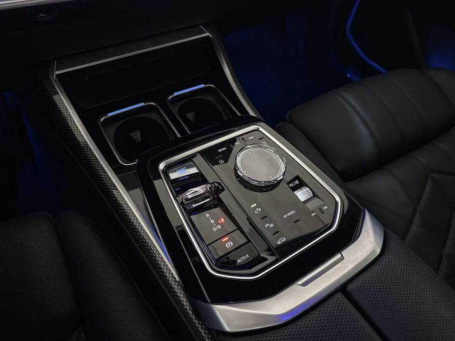 BMW i7 M70 xDrive 106 kWh