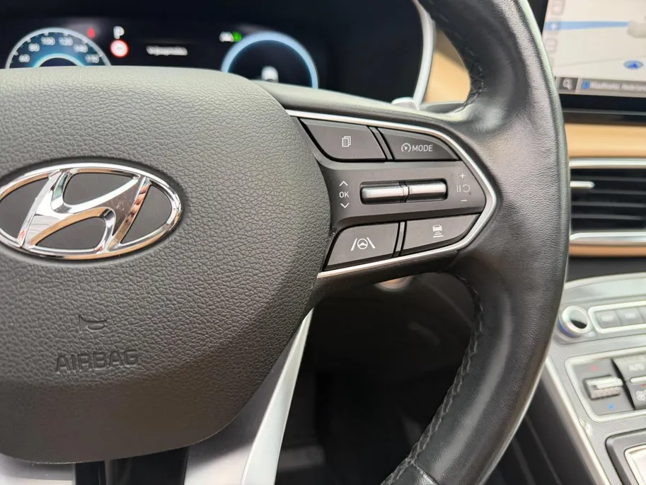 Hyundai Santa Fe 1.6 T-GDI PHEV Premium Sky 7-persoons | Zeer compleet | Zeer nette auto | Open dak | 360 graden camera | Stoelverwarming & koeling |