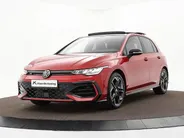 Volkswagen Golf 1.5 eTSI 150pk DSG R-Line Edition · Panoramadak · Apple/Android Car Play · Camera + Parkeersensoren · Garantie t/m 28-07-2030 of 100000km.