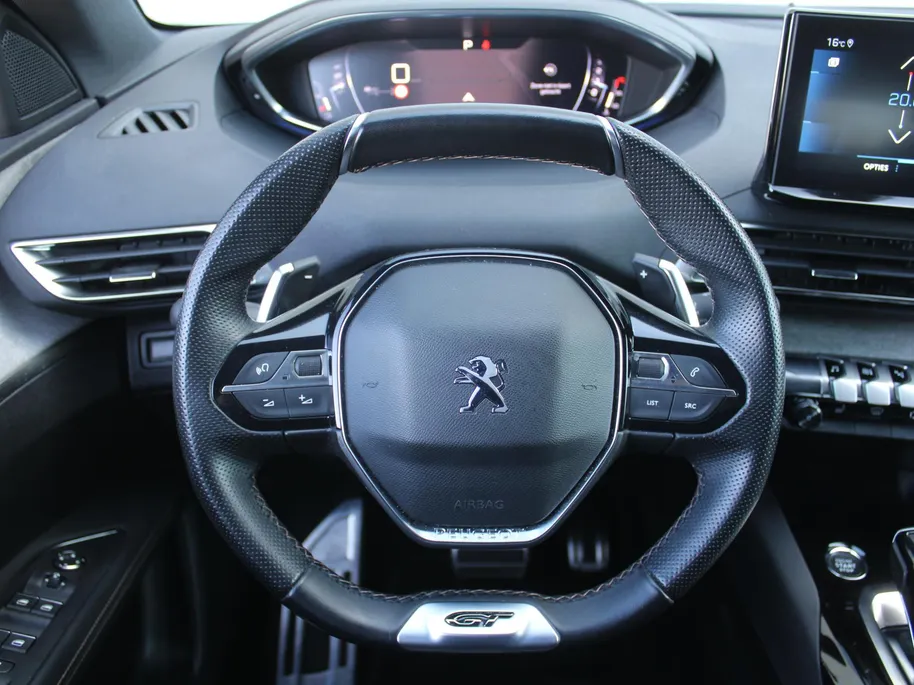 Peugeot 3008 1.2 PureTech GT | Trekhaak | Stoelverwarming | Cruise adapt. | Camera | Dodehoek detectie | 18' LM | Navi | Clima |