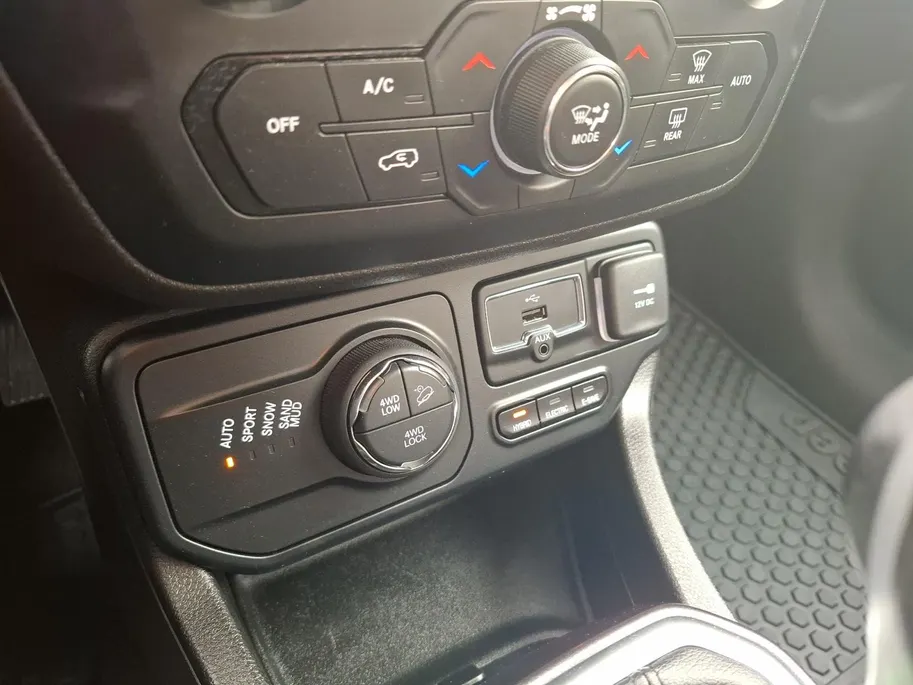 Jeep Renegade 4xe 240 Plug-in Hybrid Electric Limited | Parkeersensoren | Navi | Climate | Telefoon | LM Velgen |