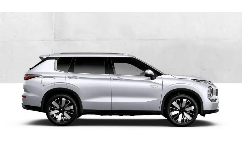 Mitsubishi Outlander 2.4 PHEV Instyle € 5.000 euro korting | 8 jaar garantie| Snel leverbaar | Totaalprijs op is op. MY26