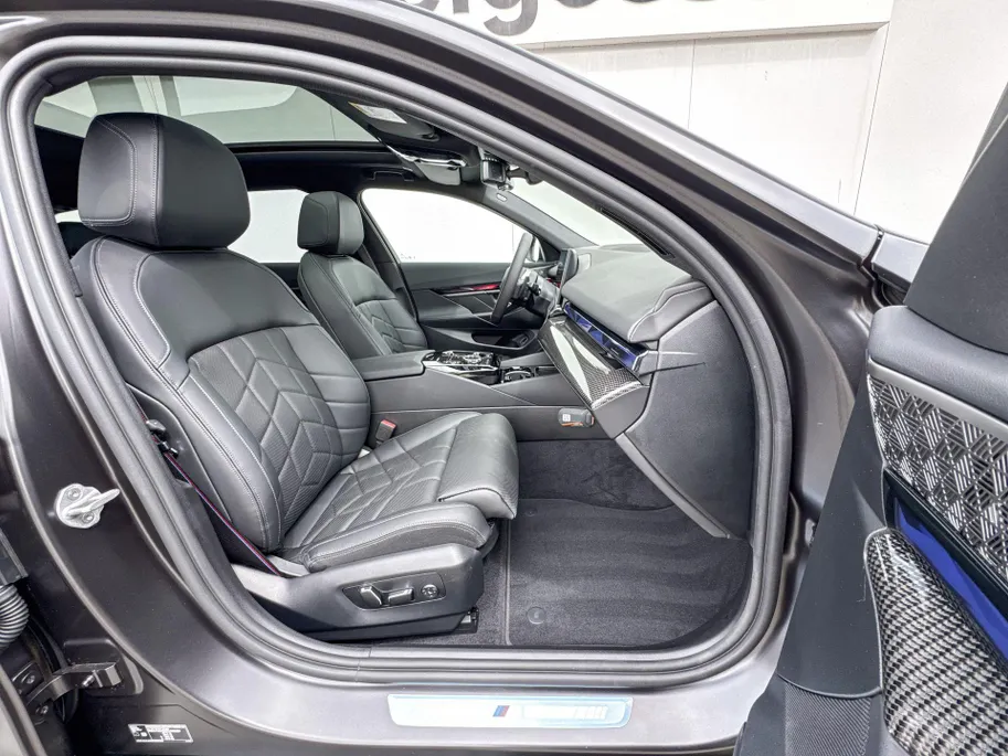 BMW 5 Serie Touring 550e xDrive
