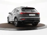 Audi Q6 e-tron 252pk S edition 83 kWh · SOH 97,5% · Panoramadak · Leder · 360 Camera · Luchtvering · Wegklapbare Trekhaak · Stoelverwarming Voor + Achter ·