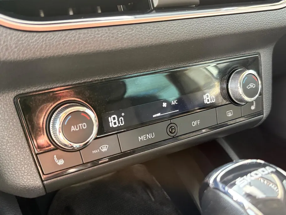 Škoda Kamiq 1.0 TSI Business Edition | Navi | Parkeersensoren V+A | Virtual Cockpit | Lichtmetalen Velgen | Premium Sound System | Keyless Go | Apple Carplay | Android Auto | 12 maanden Bovag Garantie