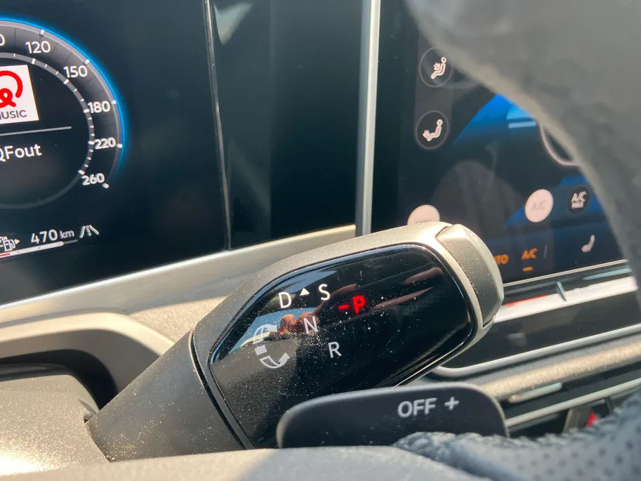 Volkswagen Passat Variant 1.5eHybrid 200kW/272PK R-Line Black Style DSG · Panoramadak · Navigatie · Trekhaak · Garantie t/m 12-03-2030 of 100000km · EXTRA INRUILKORTING ·