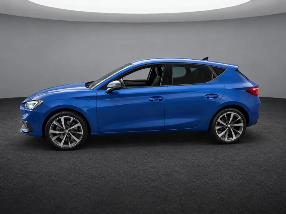 SEAT Leon FR Business 1.5 TSI eHybrid 150 kW / 204 PK Hb | Trekhaak | Metallic Lak | 18'' Lichtmetalen velgen | 5000,- Herwaardering!!!