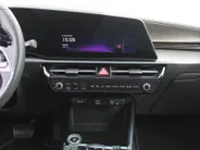 Kia Niro EV Edition Advanced 64.8 kWh | Stuur-/stoelverwarming | Elektr. stoelverstelling | Camera | Cruise adapt. | 17'LM | Clima | 17% bijtelling |