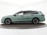 Volkswagen Passat Variant 1.5 eHybrid 272pk DSG R-Line Edition · Panoramadak · Inklap. Trekhaak · 360 Camera · Keyless · Matrix LED · Elek. Achterklep · Head-Up Display · Garantie t/m 13-11-2030 of 100.000km