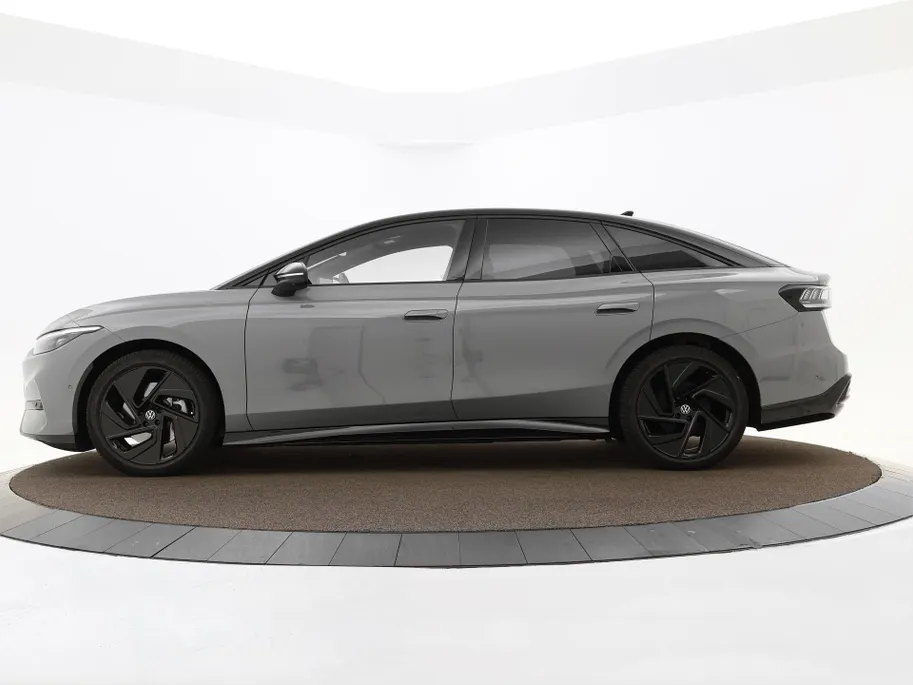 Volkswagen ID.7 Pro Limited Edition 77 kWh accu 286 pk · Achteruitrijcamera · Draadloze telefoonverbinding · LEDER INTERIEUR -