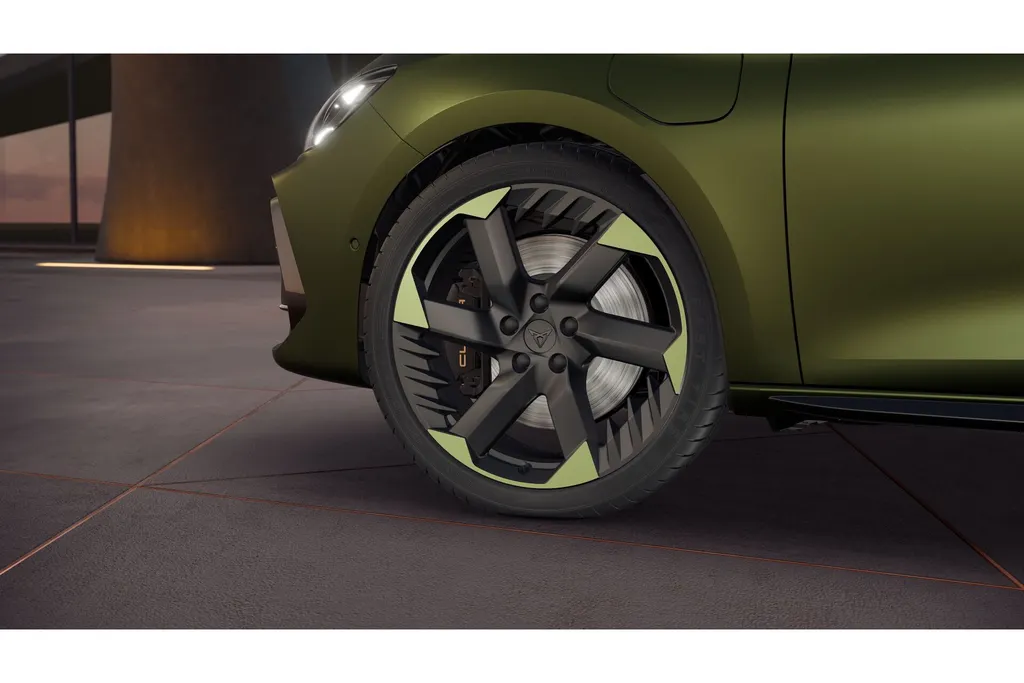 CUPRA Leon Sportstourer VZ Tribe Edition | Achteruitrijcamera | Digitaal instrumentenpaneel (Virtual Cockpit) | Draadloze Apple CarPlay™, Android Auto™