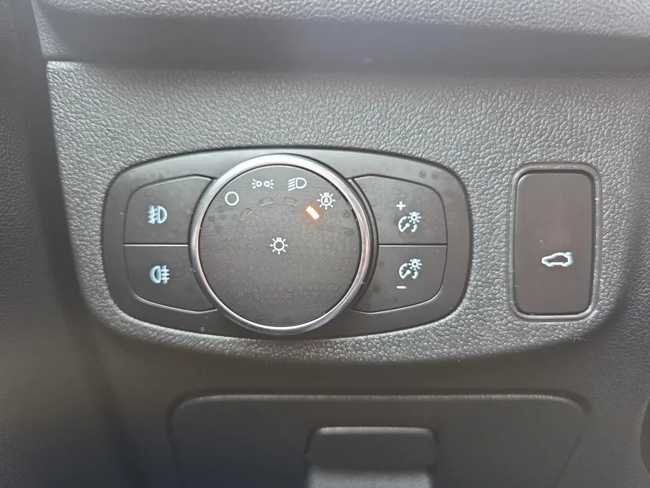 Ford Focus Wagon 2.3 EcoBoost ST-3 | Performance Pack | Panoramadak | Trekhaak | Winter Pack | Achteruitrijcamera | Adapt. Cruise Control | 12 maanden garantie! |