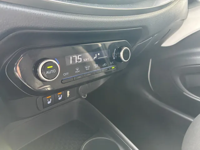 Toyota Aygo X 1.0 VVT-i first Edition | Stoelverwarming | Apple Car-Play VERKOCHT