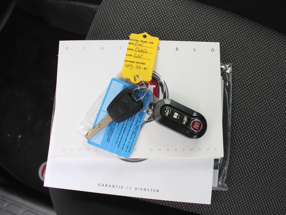 Fiat Doblò Cargo 1.6 MJ L1H1 S Trekking | Navi | Cruise | Airco | Parkeersensoren achter | Apple Carplay/Android Auto |
