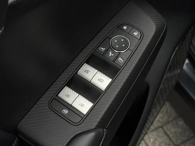 Mitsubishi Outlander 2.4 PHEV Instyle