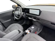 Kia EV2 Plus 42.2 kWh | Navigatie | Climate control | Adaptive cruise control | Stoel + Stuurverwarming | Parkeersensoren voor en achter + parkeercamera achter