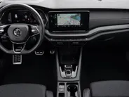 Škoda Octavia Combi 1.4TSI PHEV 180kW/245PK RS iV · Trekhaak ·  Camera · Navigatie · Leder/Alcantara · Apple/Android Car Play ·