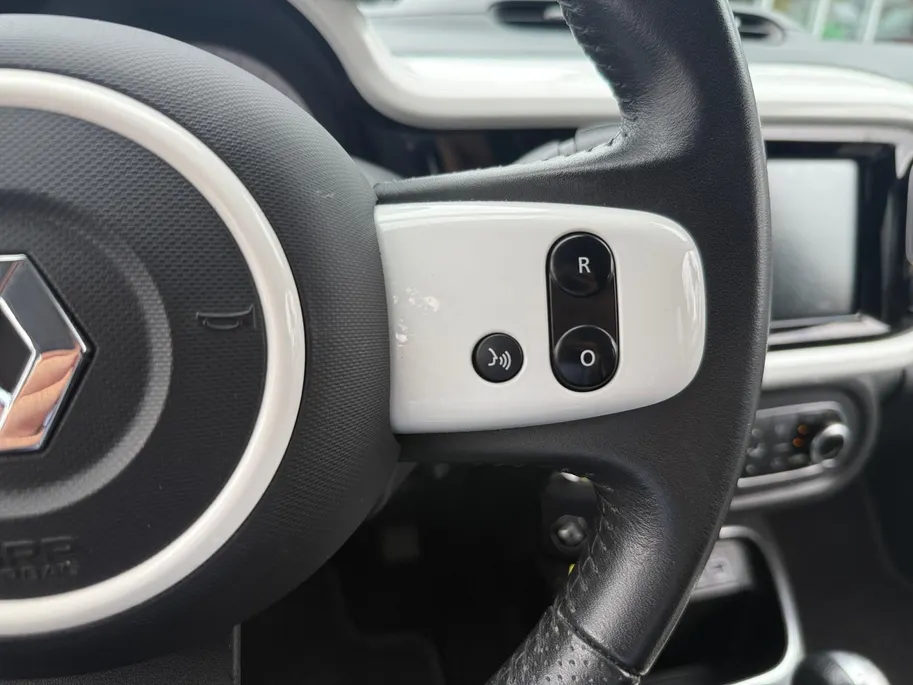 Renault Twingo Z.E. R80 Intens *Automaat*Navi+Camera*Climate*Parkeersensoren*Cruise*Hoge instap!