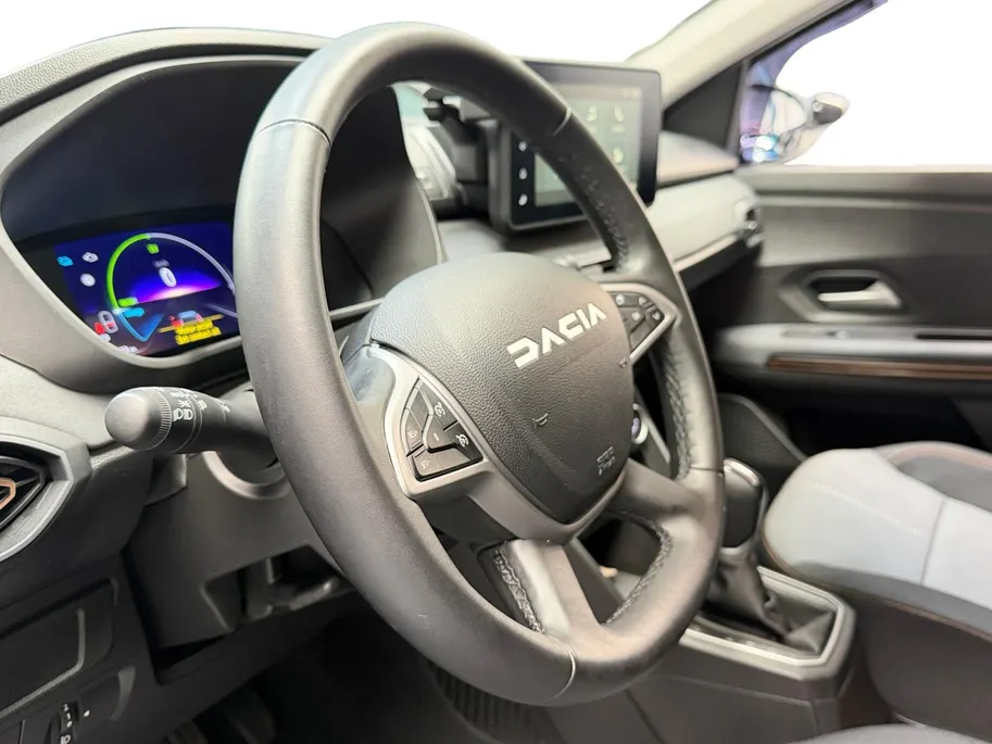 Dacia Jogger 1.6 Hybrid 140 Extreme 7p. ZUINIG | RUIM | Stoelverwarming | Climate control | Carplay |