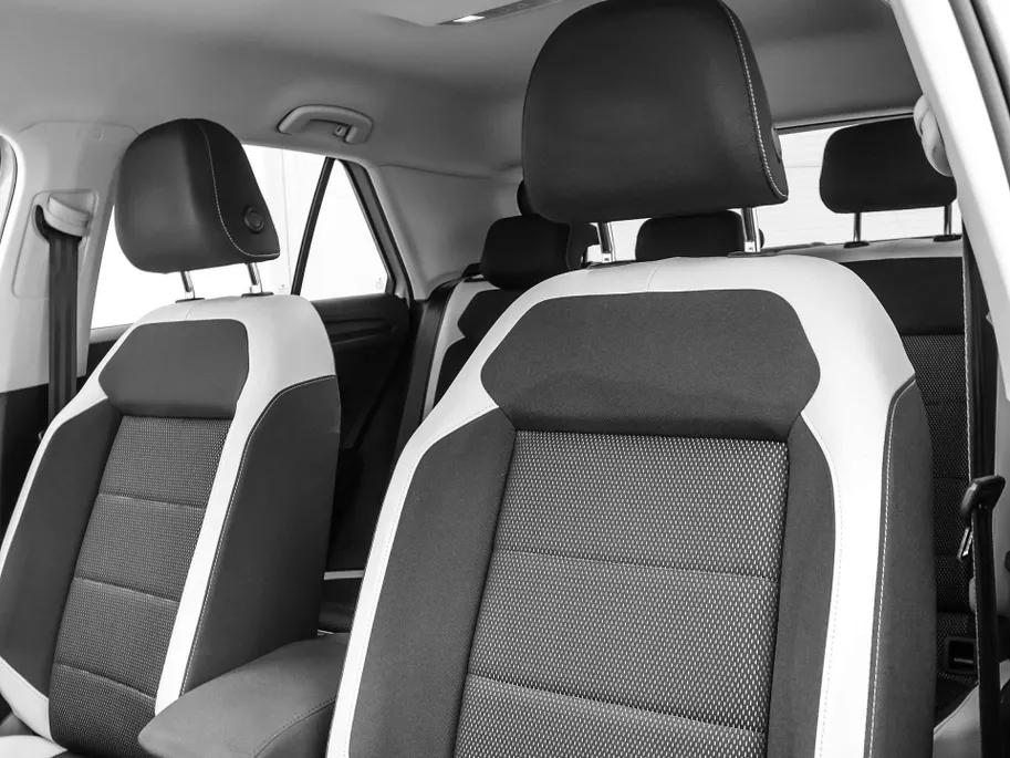 Volkswagen T-Roc 1.5 TSI 150pk DSG Sport · Camera · ACC · Alarmklasse 3 · Apple/Android Car Play · Verkeersbord Detectie · Elek. Inklapbare Spiegels ·