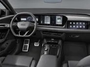 Audi Q6 e-tron Sportback S edition 83 kWh 252 PK · Trekhak elek. wegklapbaar · Optiekpakket zwart · S-line zwart leder-kunstlederen bekleding