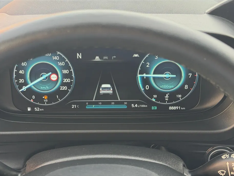 Hyundai i20 1.0 T-GDI Premium | Navigatie| Stoel/Stuurverwarming| Achteruitrijcamera| Dode hoek sensor|