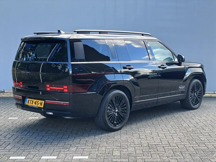 Hyundai Santa Fe 1.6 PHEV 4WD 7pl Black Line / DIRECT LEVERBAAR! / Demonstratieauto /