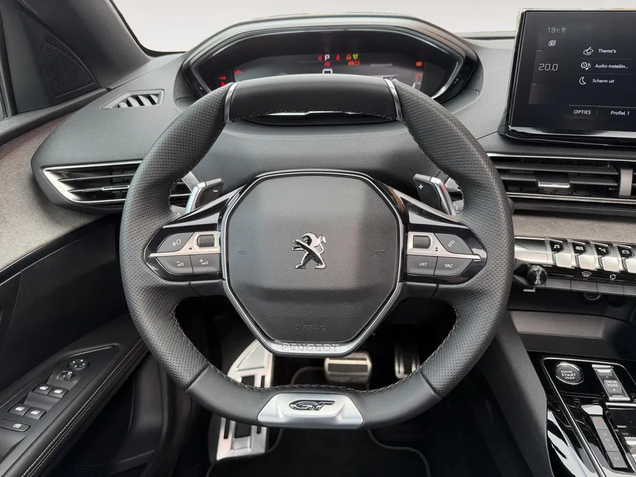 Peugeot 5008 1.2 Hybrid 136 GT 146PK AUTOMAAT | 7-persoons | Cruise Control | Climate Control | Schuif- kanteldak | 360 camera | Parkeersensoren rondom |