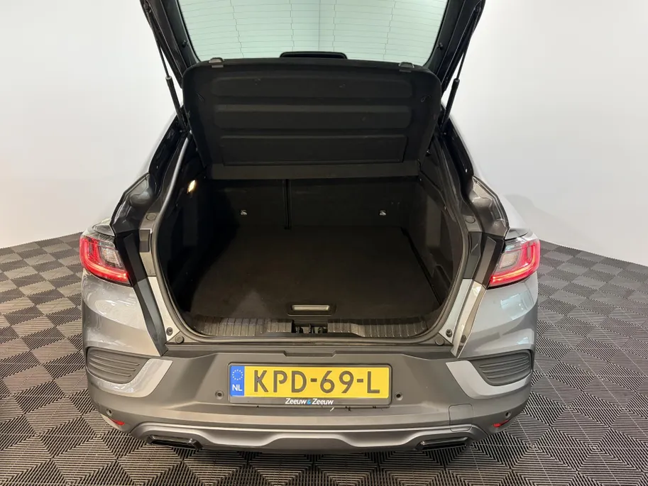 Renault Arkana 145PK E-Tech Full Hybrid Esprit Alpine Automaat | Navi | Camera | Digital Cockpit | Stoelverwarming | Apple CarPlay/Android Auto | 19' Lichtmetalen Velgen | Climate Control | Adaptive Cruise Control |