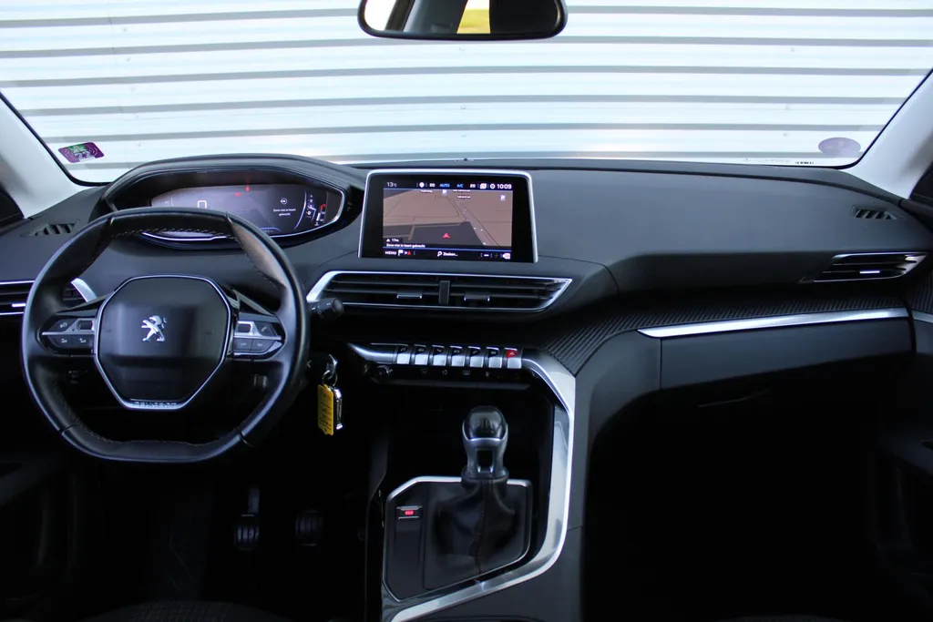 Peugeot 5008 1.2 PureTech Blue Lease Executive | Navi | Airco | 7 zits | Cruise | Camera | 17" LM |