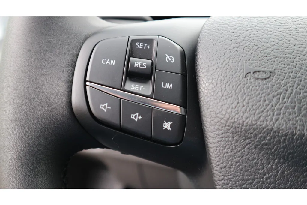 Ford Transit 350 2.0 130pk L3H2 Trend | Trekhaak |