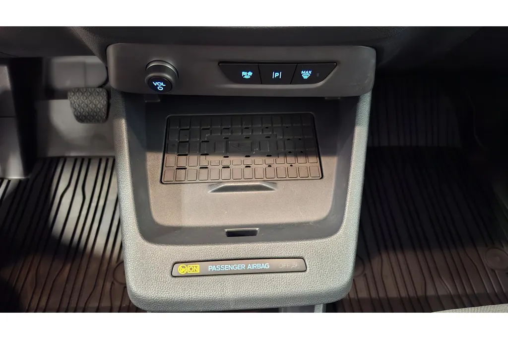 Ford E-Transit Courier Limited 136 PK 44 kWh accu