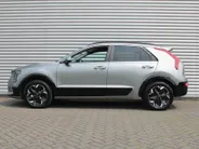 Kia Niro EV Edition Advanced 64.8 kWh | Stuur-/stoelverwarming | Elektr. stoelverstelling | Camera | Cruise adapt. | 17'LM | Clima | 17% bijtelling |