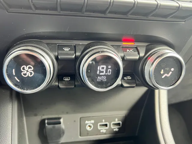 Renault Captur 1.0 TCe 90 techno | A.CAMERA | NAVIGATIE | APPLE CARPLAY/ANDROID AUTO | PARKEERSENSOREN V+A | NED.AUTO | 1e EIGENAAR |