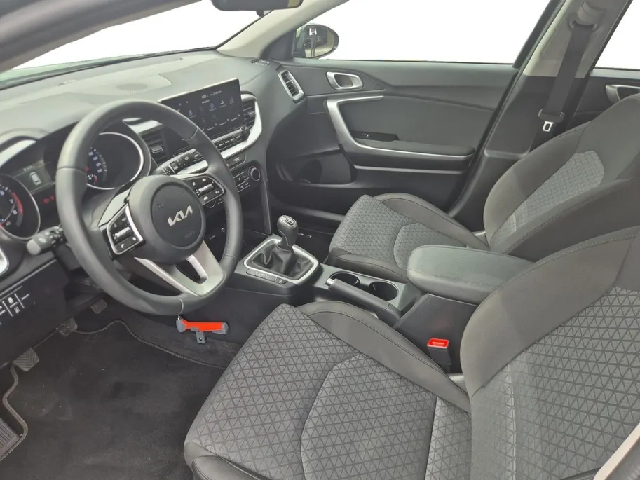 Kia Ceed Sportswagon 1.0 T-GDi ComfortLine | Cruise Control | Climate Control | Camera | Navigatie | Apple Carplay/Android Auto | Parkeersensoren | LM Velgen |