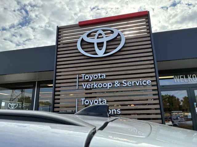 Toyota Yaris Cross 1.5 Hybr 130 Dynamic Comfort Pack | Stoelverw. | PDC V+A | Adapt. Cruise